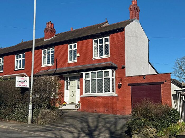 3 Bedroom Semi Detached House For Sale In Greave, Romiley, SK6