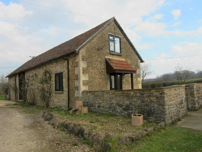 2 Bedroom Unique Property To Rent In Rhotteridge Farm, SN12