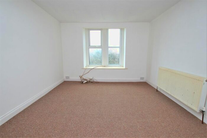 1 Bedroom Flat To Rent In Oxford Grove, Ilfracombe, EX34