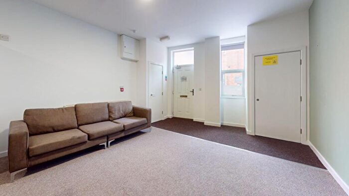 7 Bedroom Property To Rent In Flat, The Globe, Barker Street, NE2