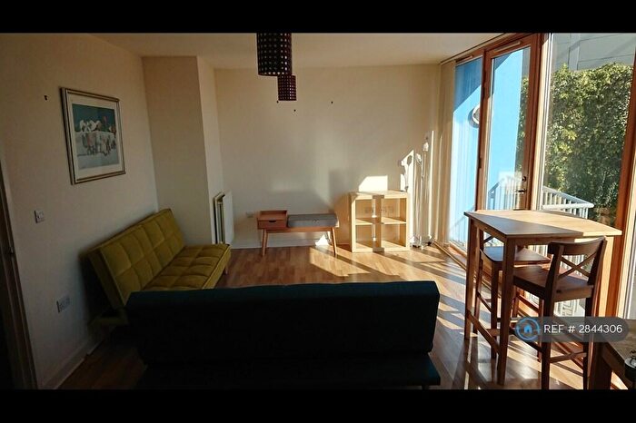 1 Bedroom Flat To Rent In Waverley House, Bristol, BS1