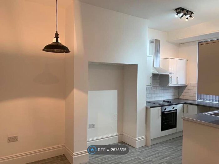 2 Bedroom Terraced House To Rent In Garforth Street, Chadderton, Oldham, OL9