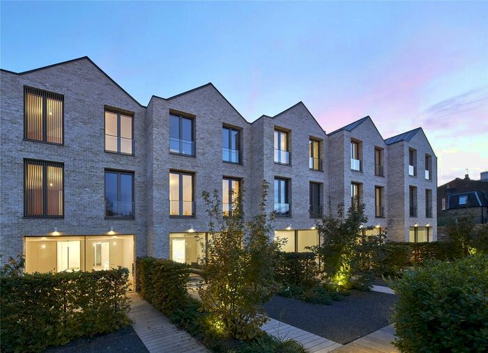 5 Bedroom Semi-Detached House To Rent In Paradise Gardens, Ravenscourt Road, W6