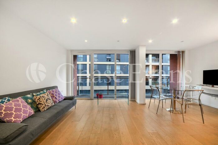 2 Bedroom Flat To Rent In Central Street, Clerkenwell, London, EC1V