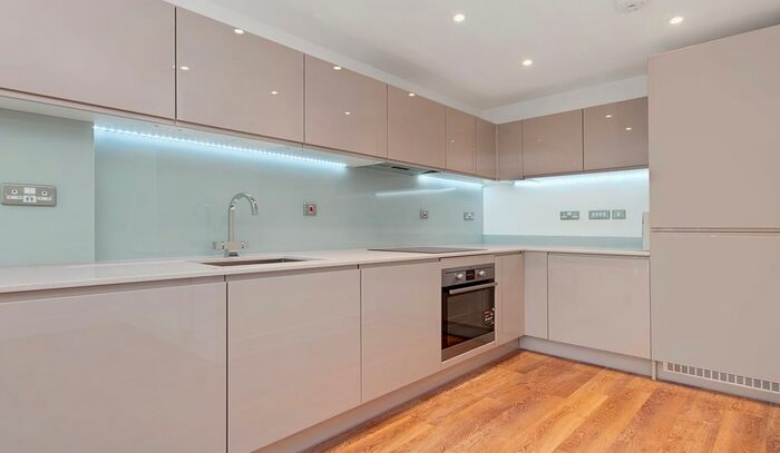 1 Bedroom Flat To Rent In Hartfield Road, London, SW19