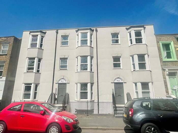 2 Bedroom Flat To Rent In Addington Road, Margate, CT9