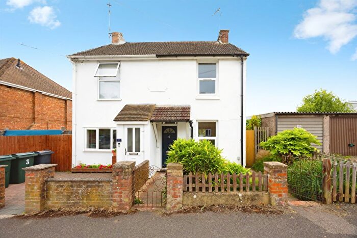 2 Bedroom Semi Detached House For Sale In Hamilton Road, Willesborough, Ashford, TN24