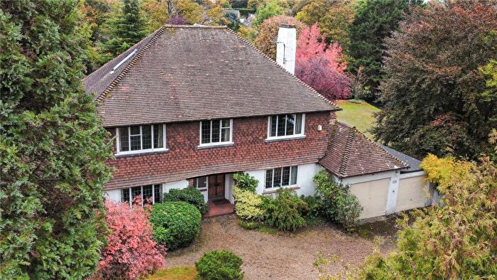 4 Bedroom Detached House For Sale In Fairway, Guildford, Surrey, GU1