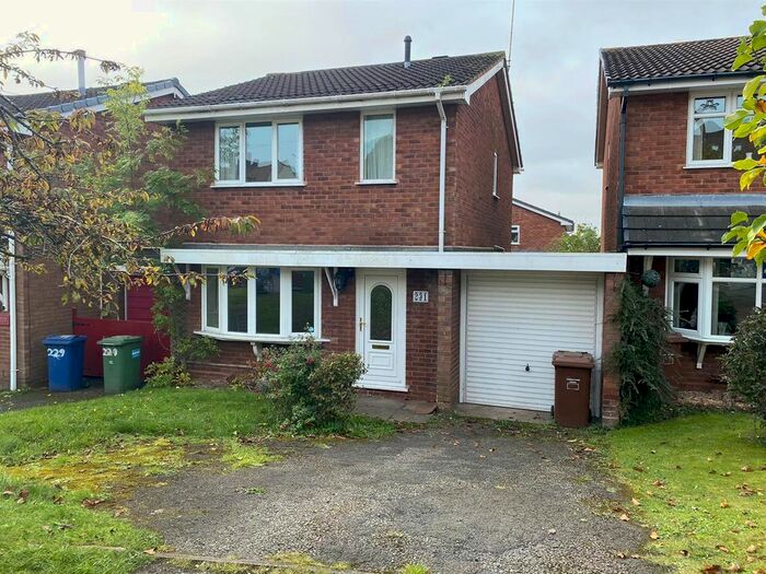 3 Bedroom Property To Rent In Hednesford Road, Heath Hayes, Cannock, WS12