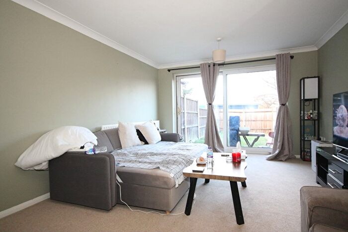 2 Bedroom Terraced House To Rent In Knaphill, Woking, GU21