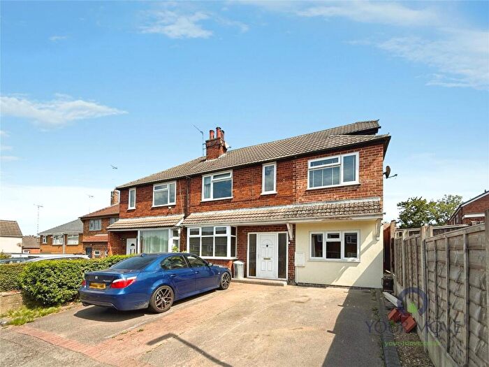 6 Bedroom Semi-Detached House To Rent In Drayton Street, Swadlincote, Derbyshire, DE11