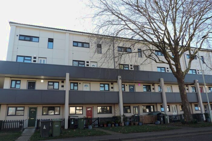 2 Bedroom Maisonette To Rent In Grove Court, Woodston, Peterborough, PE2