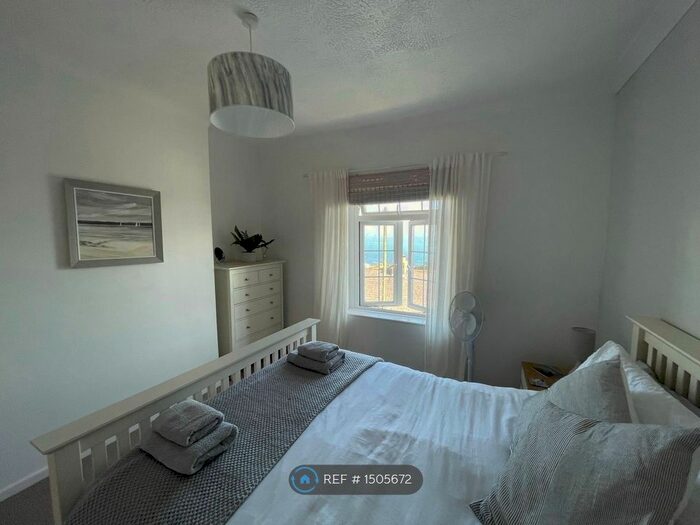 3 Bedroom Semi-Detached House To Rent In St. Catherine Street, Ventnor, PO38