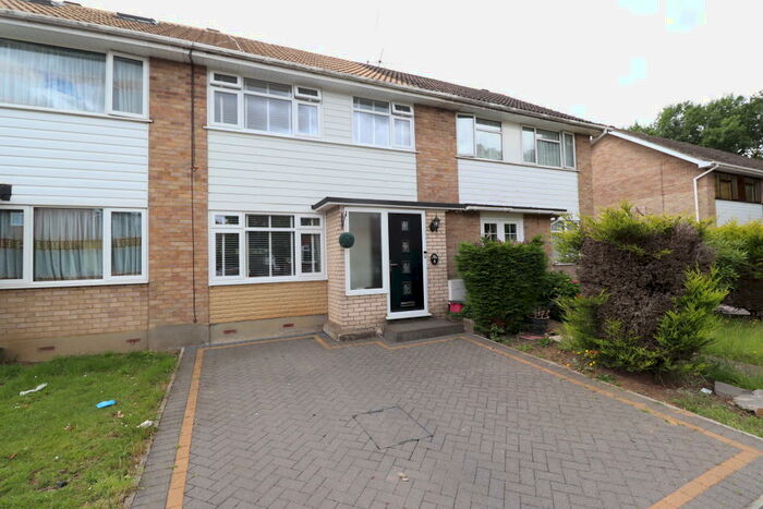 3 Bedroom House To Rent In Brentwood, CM14