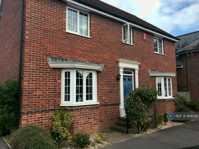 4 Bedroom Detached House To Rent In Kenelm Close, Sherborne, DT9
