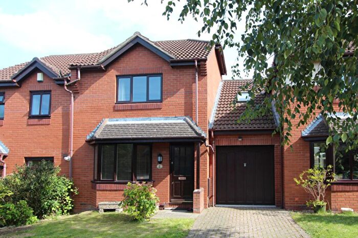 3 Bedroom Semi-Detached House To Rent In Myrtle Gardens, Yatton, BS49