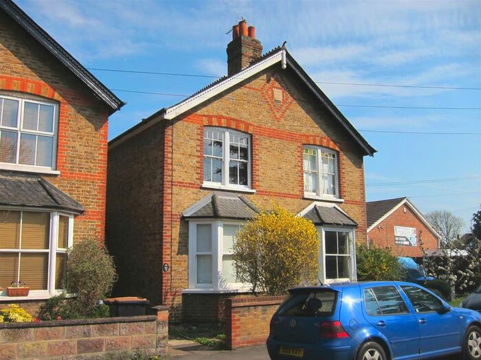 4 Bedroom Semi-Detached House To Rent In Milton Road, Egham, TW20