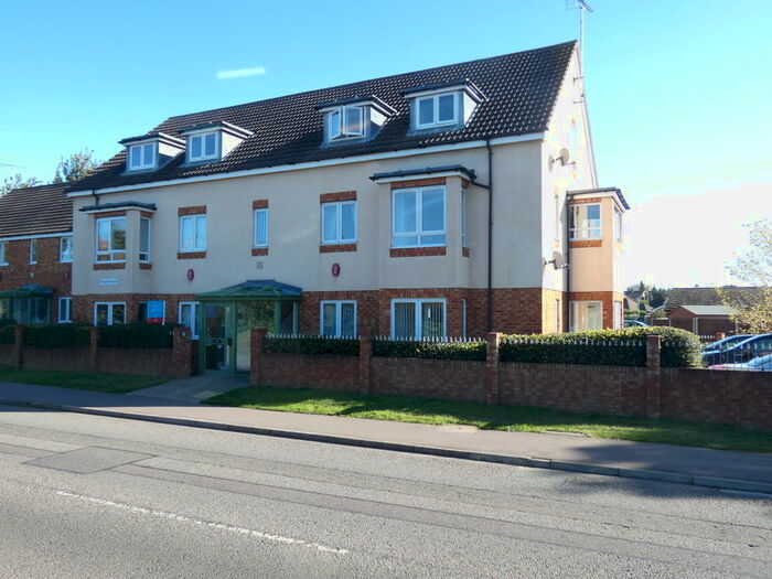 2 Bedroom Apartment To Rent In Milton Road, Clapham, MK41