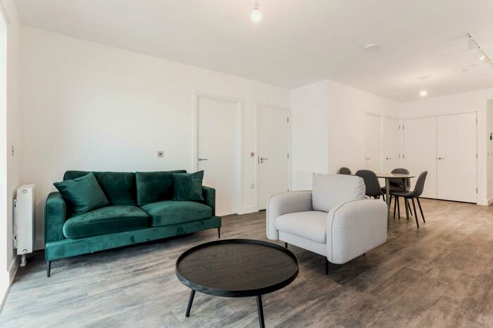 2 Bedroom Apartment To Rent In Newham London, E16