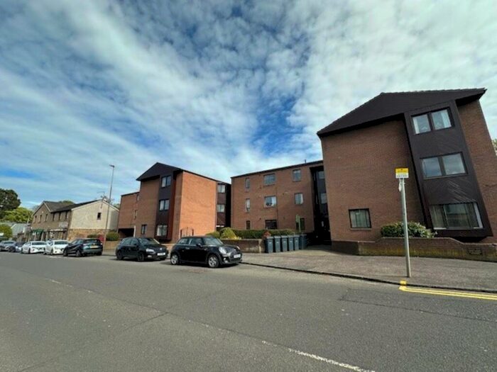 2 Bedroom Flat To Rent In Lanark Road, Juniper Green, Edinburgh, EH14