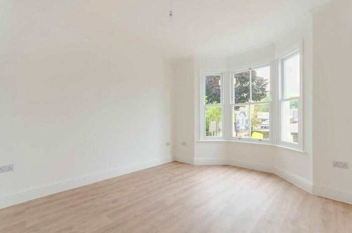 1 Bedroom Flat To Rent In Maple Road, Penge, London, SE20