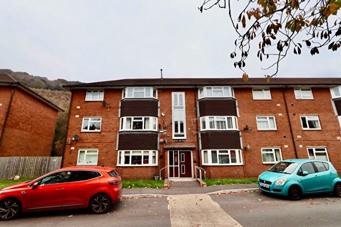 2 Bedroom Flat To Rent In Risca Road, Cross Keys, NP11