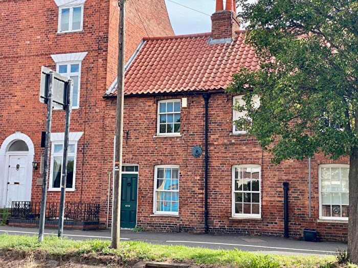 3 Bedroom Terraced House For Sale In North Parade, Grantham, NG31
