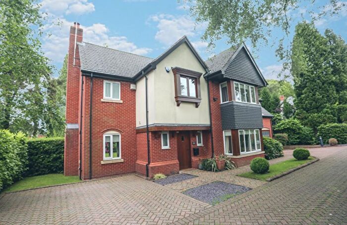 5 Bedroom Detached House To Rent In Middleton Road, Streetly, Sutton Coldfield, B74