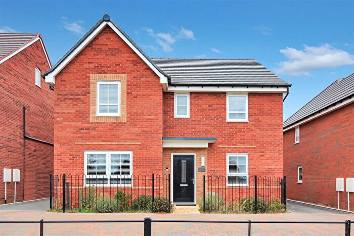 5 Bedroom Detached House For Sale In Prospero Drive, Wellingborough, NN8