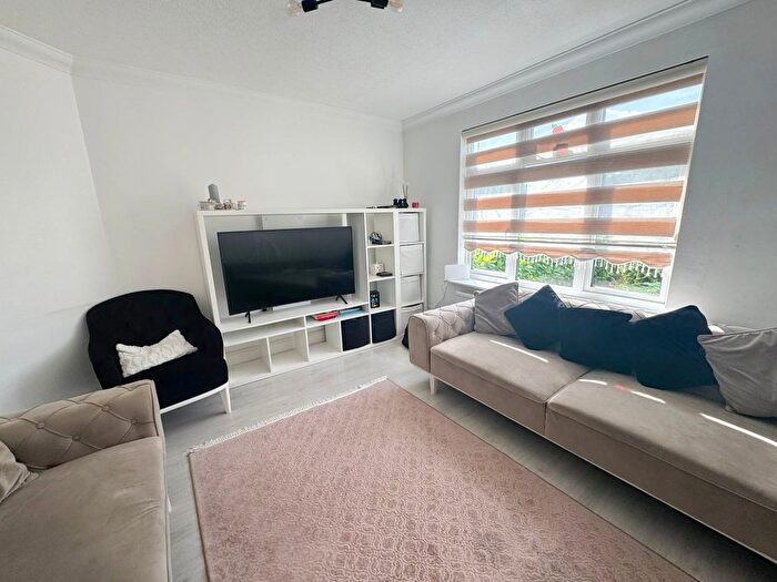 3 Bedroom Terraced House To Rent In Great Cambridge Road, London, EN8