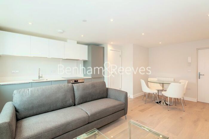 1 Bedroom Flat To Rent In Field End Road, Ruislip, HA4