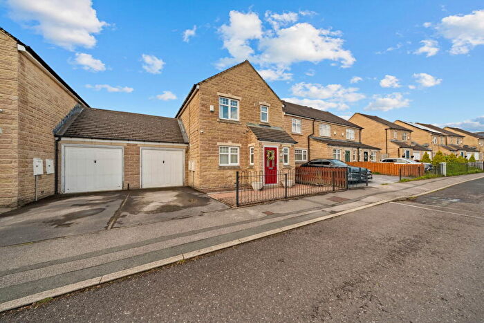 3 Bedroom Detached House For Sale In Oxley Road, HD2