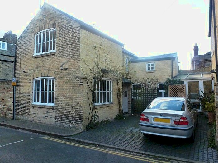 2 Bedroom Property To Rent In Francis Passage, Cambridge, CB2