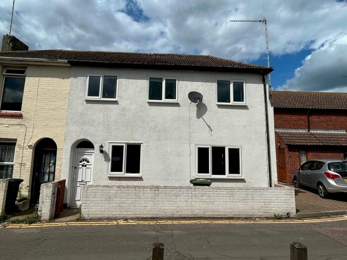 3 Bedroom End Of Terrace House To Rent In North Market Road, Great Yarmouth, NR30