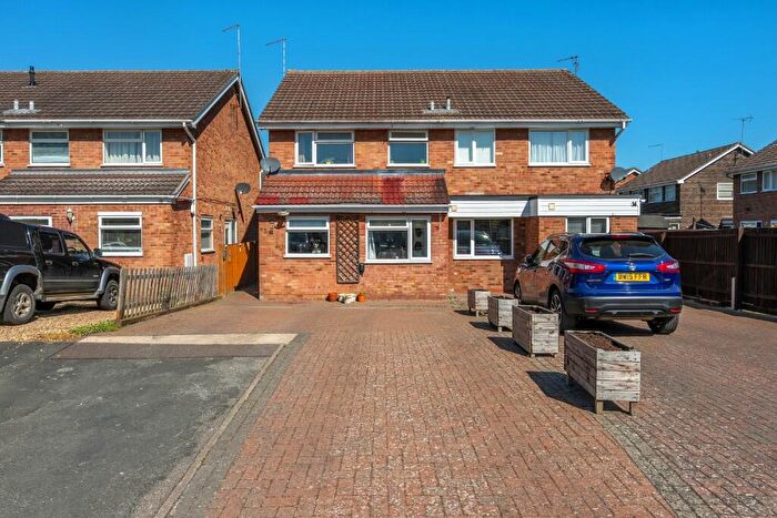 3 Bedroom Semi-Detached House For Sale In Allen Close, Deeping St James, PE6