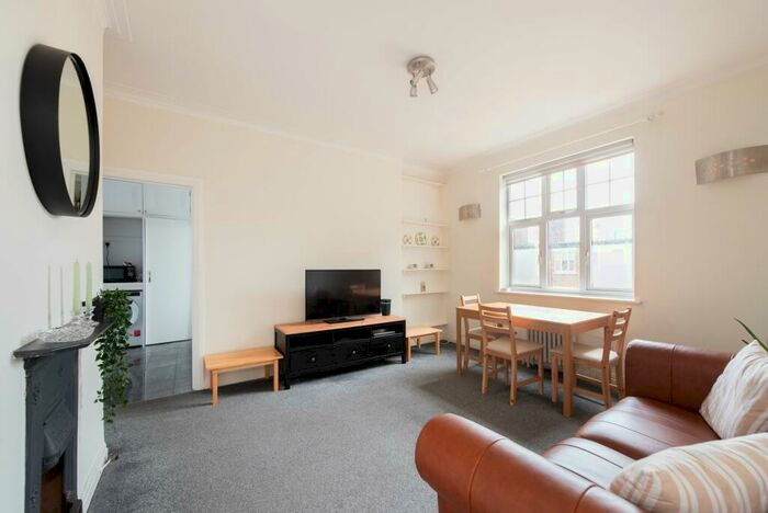1 Bedroom Apartment To Rent In Belsize Grove, London, NW3