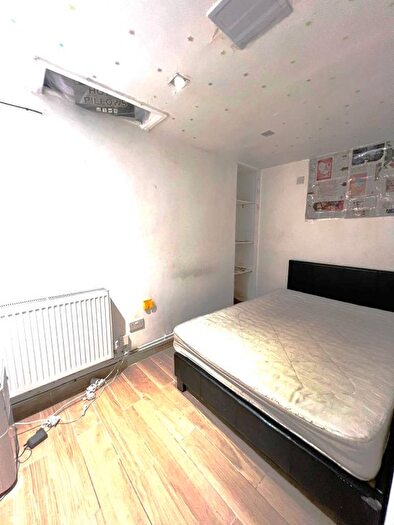 2 Bedroom Flat To Rent In Ilford, IG1