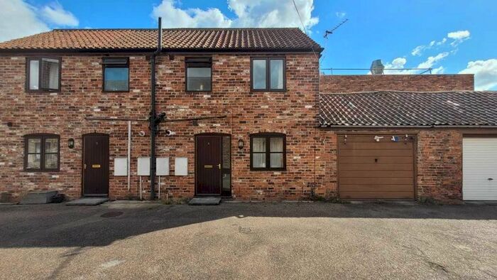 1 Bedroom Detached House To Rent In The Cottages Turners Square, Selby, North Yorkshire, YO8