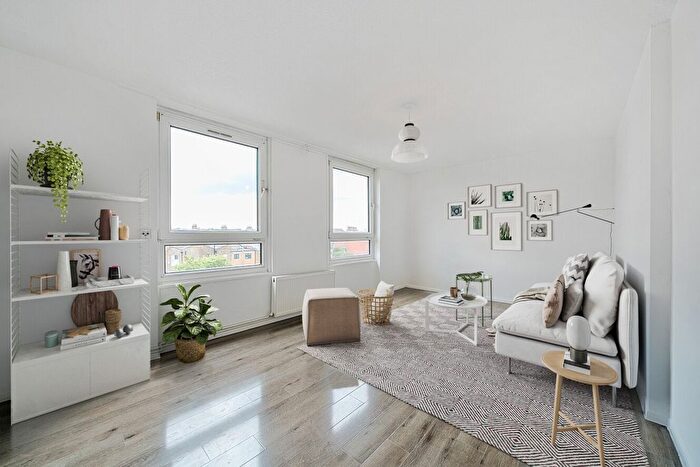 2 Bedroom Flat To Rent In Clem Attlee Court, London, SW6