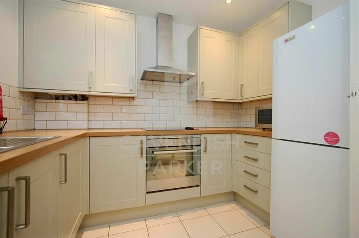 1 Bedroom Flat To Rent In Greenfield Gardens, Cricklewood, London, NW2