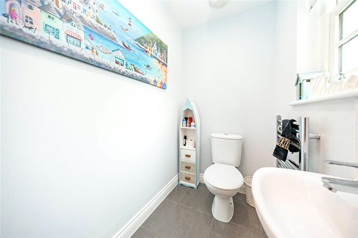 3 Bedroom Semi-Detached House For Sale In James Huxley Avenue, Maidstone, Kent, ME16