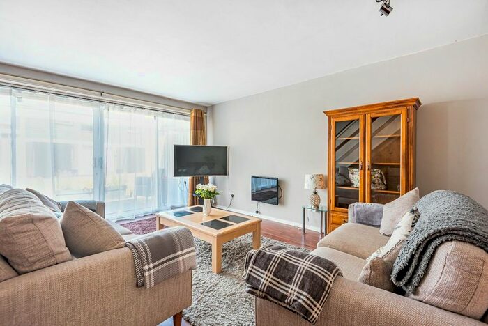 2 Bedroom Terraced House To Rent In Edinburgh Gardens, Windsor, SL4