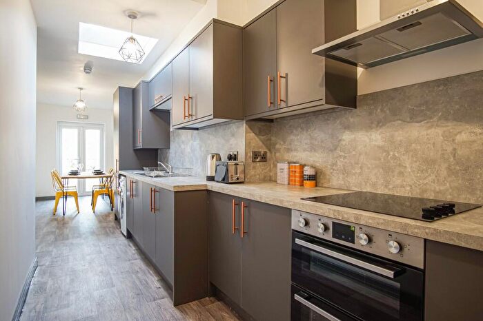 6 Bedroom Terraced House To Rent In Toronto Road, Horfield, Bristol, BS7