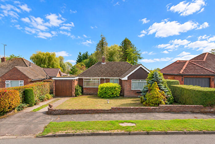 2 Bedroom Detached Bungalow For Sale In Church Lane, Eaton Bray, Bedfordshire, LU6