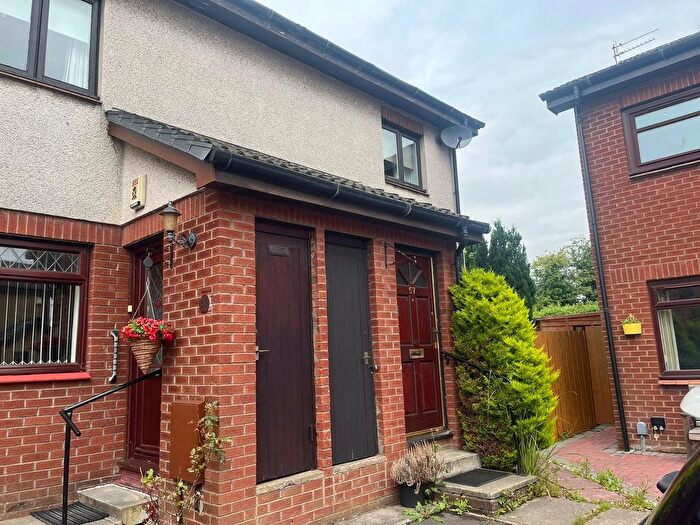 2 Bedroom Flat To Rent In Greenlaw Crescent, Paisley, PA1