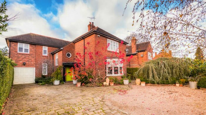 3 Bedroom Detached House To Rent In Tadcaster Road, York, North Yorkshire, YO24