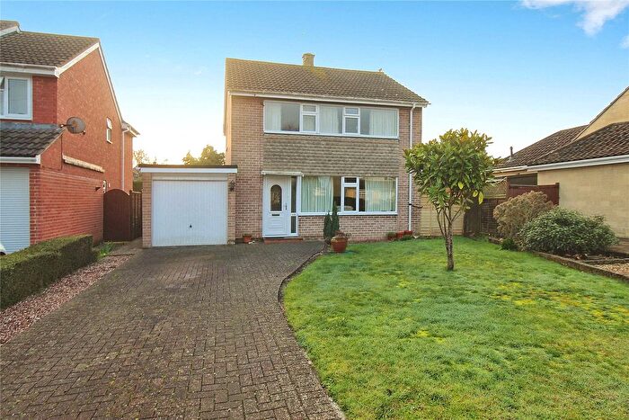 3 Bedroom Detached House For Sale In Rodwell Park, Trowbridge, BA14