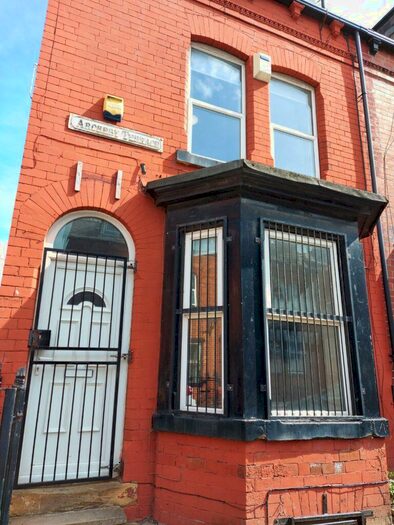 6 Bedroom End Of Terrace House To Rent In Archery Terrace, Woodhouse, Leeds, LS2