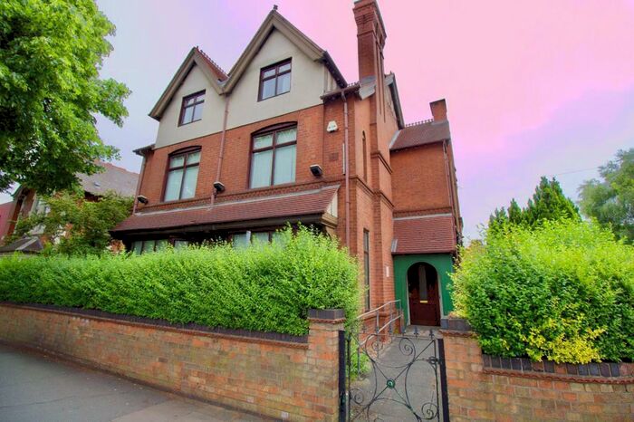 10 Bedroom Detached House To Rent In Melton Road, Leicester, LE4