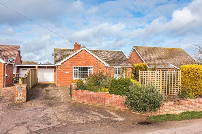 3 Bedroom Detached Bungalow For Sale In South Creake, NR21